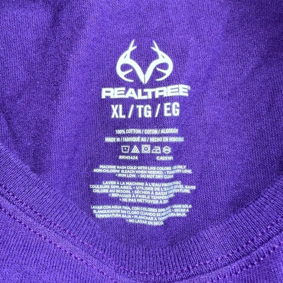 NWOT Women’s XL RealTree APC LS Purple/Pink Camo Logo TShirt - Picture 2 of 6